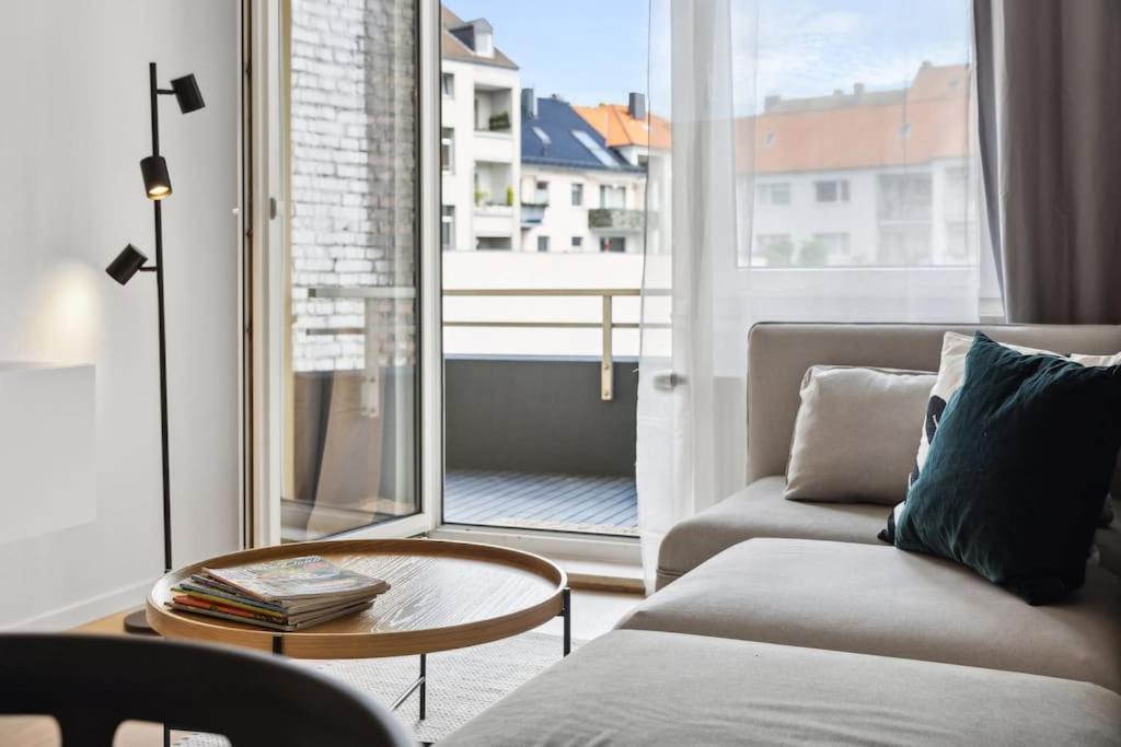 - Parkplatz, Citynah, Lift - Naehe Dus & Dortmund & Koeln & Essen